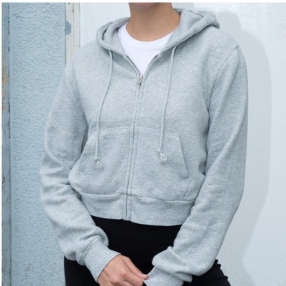 ~cropped zip up hoodie~